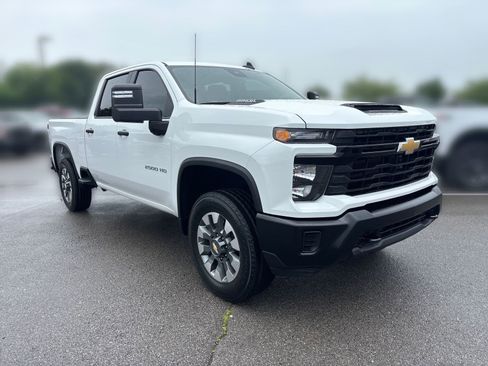 Used 2025 Chevrolet Silverado 2500 W/T w/ WT Convenience Package RWD image 4