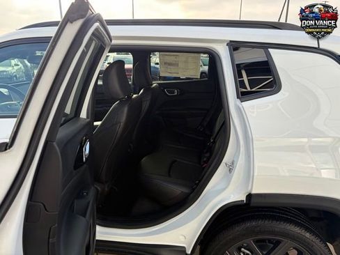 New 2026 Jeep Compass Latitude AWD/4WD image 21