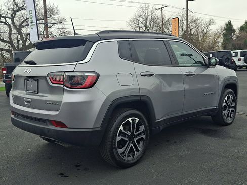 Certified 2022 Jeep Compass Limited AWD/4WD image 4
