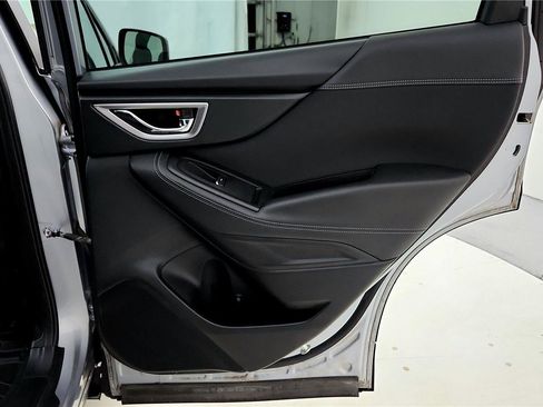 Used 2020 Subaru Forester Premium image 31