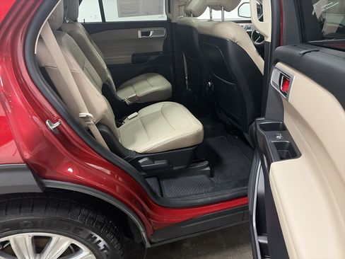 Used 2020 Ford Explorer Limited image 33