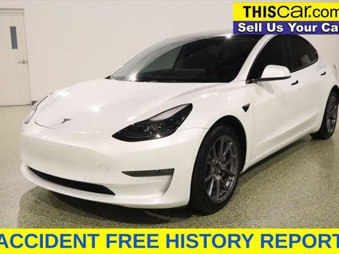 Used 2022 Tesla Model 3 Long Range image 3