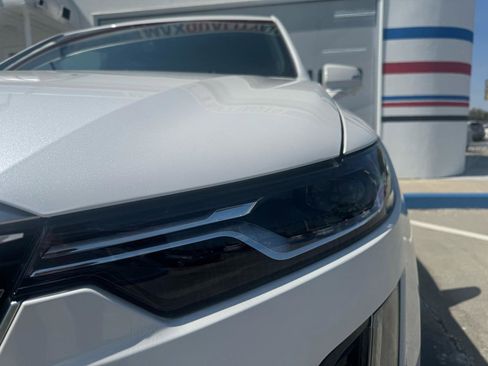 Used 2022 Cadillac XT6 Premium Luxury w/ Technology Package image 14