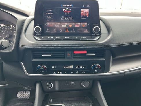 Used 2023 Nissan Rogue SV image 21