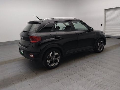 Used 2025 Hyundai Venue SEL FWD image 10