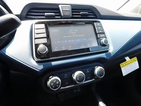 Used 2025 Nissan Versa SV w/ Trunk Package image 29