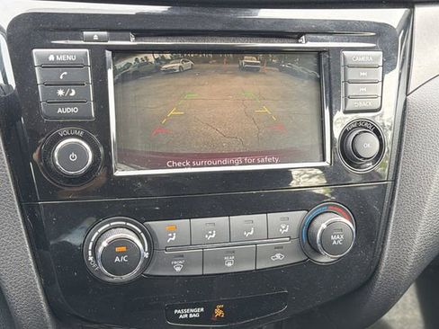 Used 2021 Nissan Rogue Sport S FWD image 6