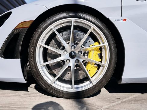 Used 2022 McLaren 720S image 3