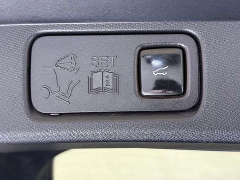 Used 2021 Ford Mustang Mach-E Premium AWD/4WD image 5