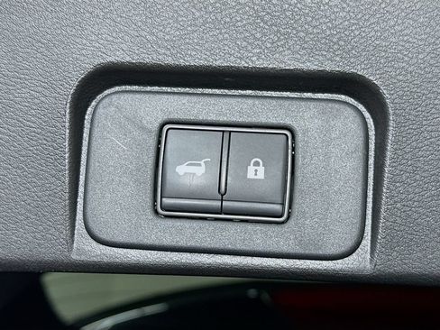Certified 2024 Nissan Rogue SL FWD image 29