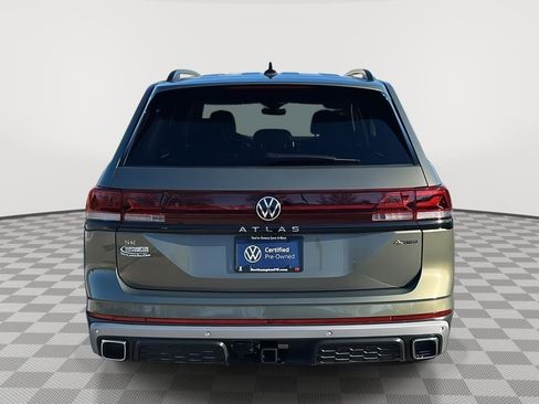 Certified 2025 Volkswagen Atlas Peak Edition SE AWD/4WD image 6