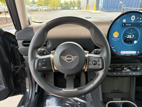 Used 2025 MINI Cooper S FWD image 17