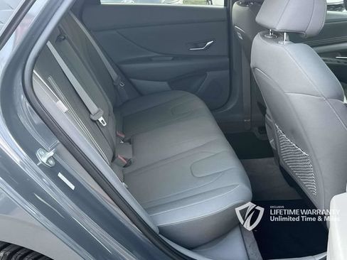 Certified 2024 Hyundai Elantra SEL w/ Convenience Package FWD image 25
