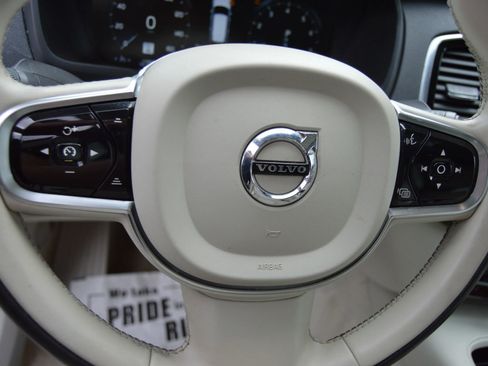 Used 2016 Volvo XC90 T6 Momentum w/ Momentum Plus Package image 11