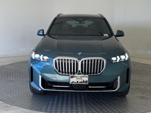 Used 2026 BMW X5 xDrive50e w/ Premium Package AWD/4WD image 5
