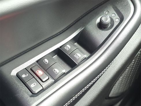 Used 2023 Jeep Grand Cherokee L Limited image 24