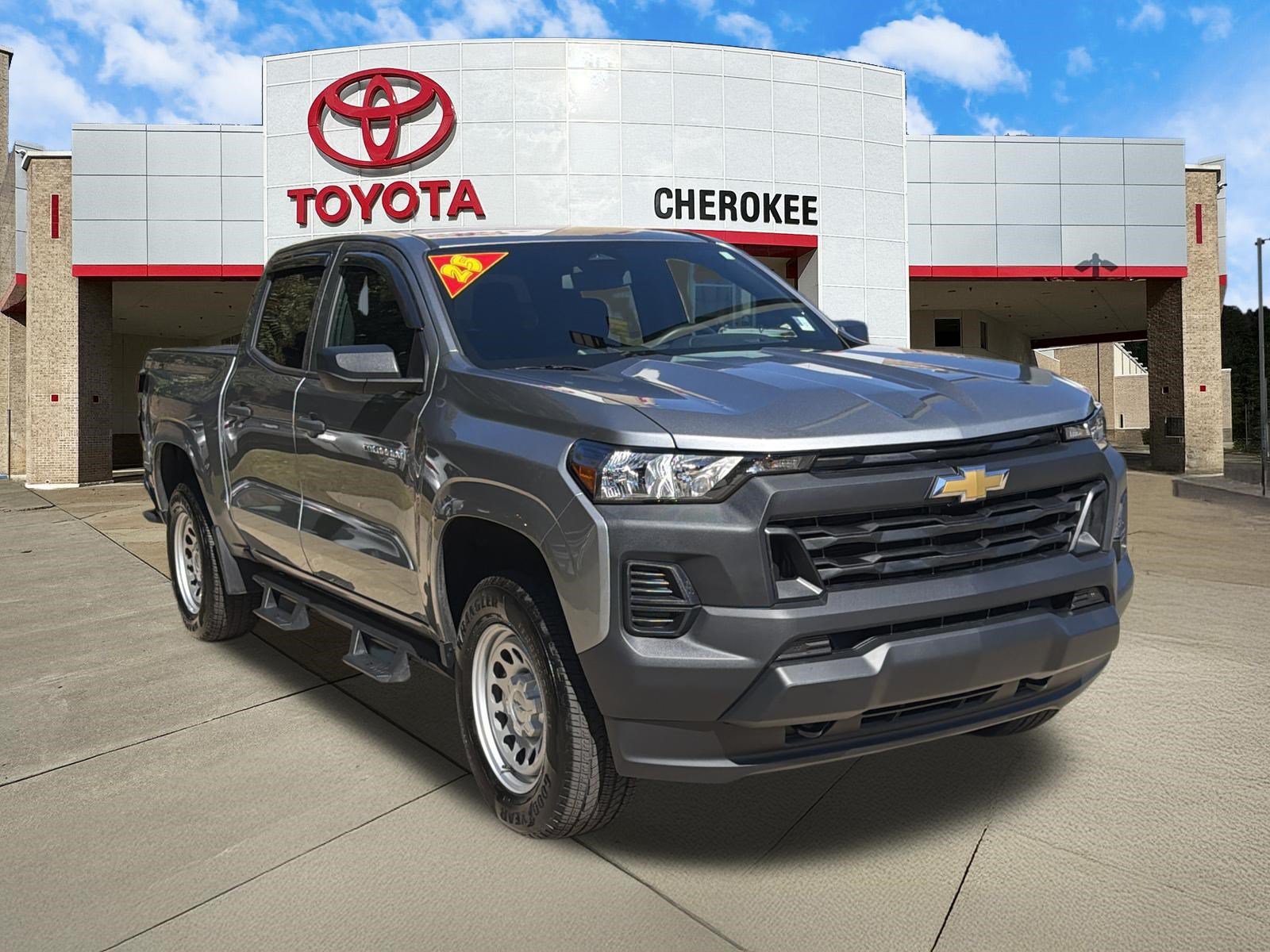 Used 2025 Chevrolet Colorado W/T w/ WT Convenience Package II AWD/4WD image 7