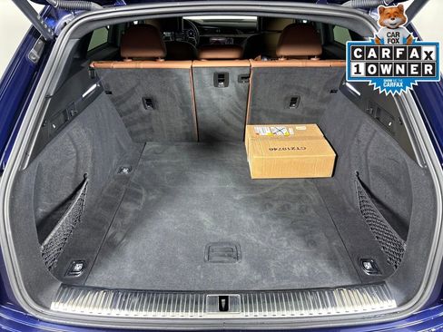 Used 2022 Audi e-tron Premium w/ Convenience Plus Package image 24