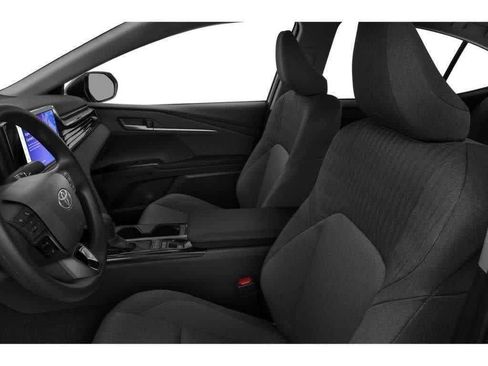 Used 2025 Toyota Camry LE FWD image 36