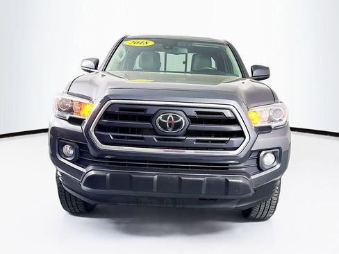 Used 2018 Toyota Tacoma SR5 image 2