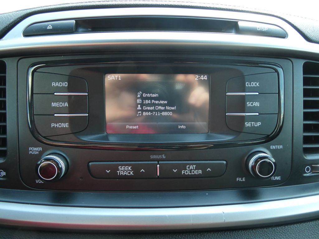 Used 2017 Kia Sorento AWD image 30