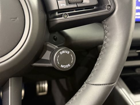 Certified 2025 Porsche Macan 4S Electric AWD/4WD image 49