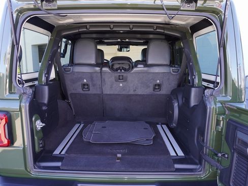 Used 2022 Jeep Wrangler Unlimited Rubicon w/ Steel Bumper Group image 9