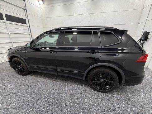 Used 2024 Volkswagen Tiguan SE R-Line FWD image 3