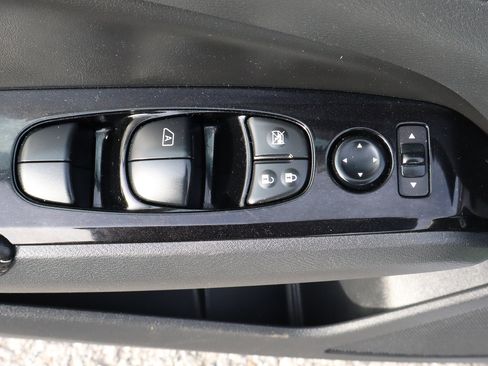 Used 2023 Nissan Altima 2.5 SV image 14