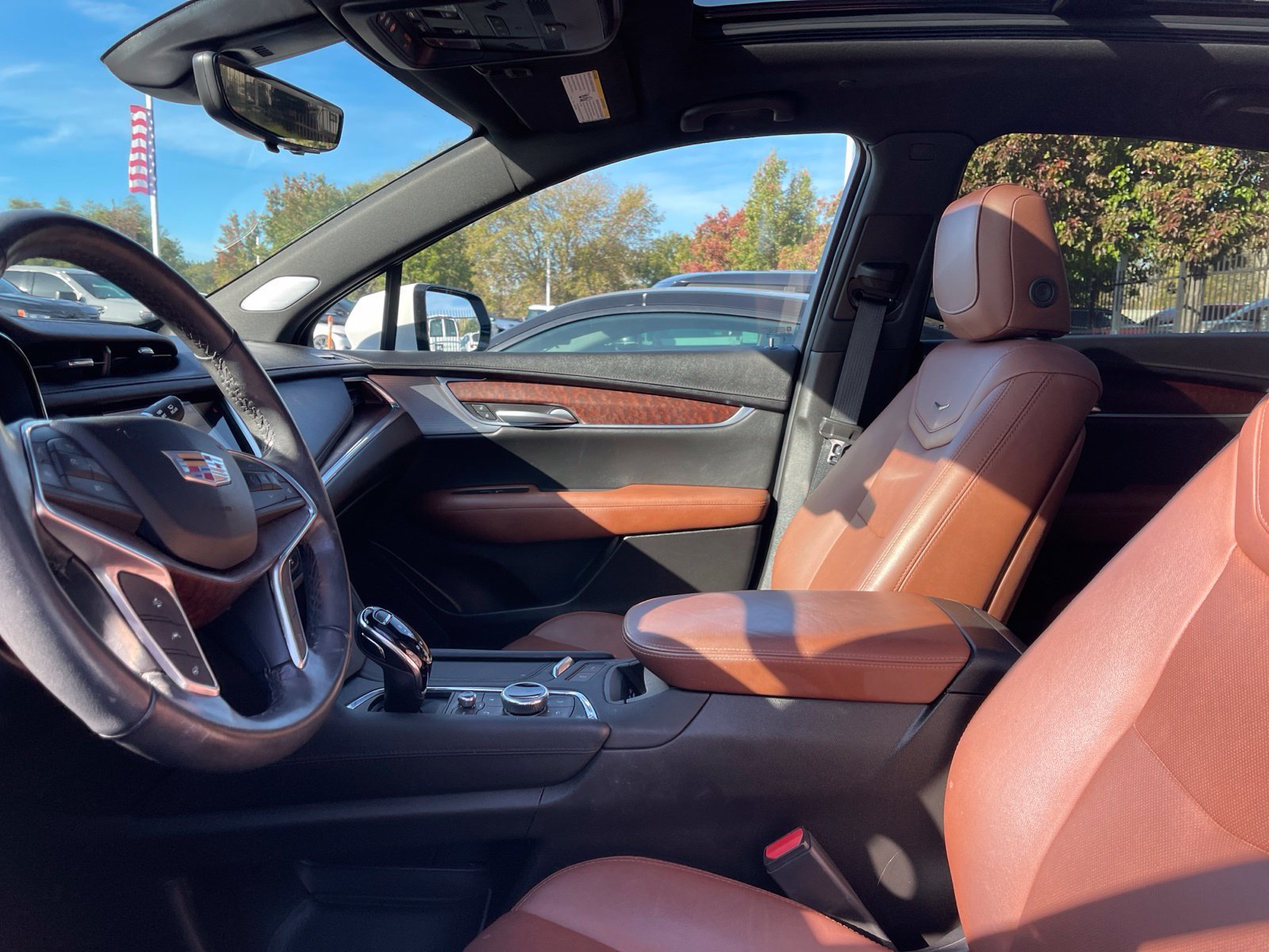 Used 2023 Cadillac XT5 Premium Luxury w/ Technology Package FWD image 5