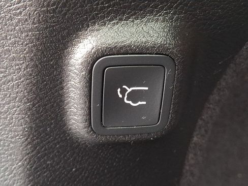 Used 2022 Jeep Cherokee Limited w/ Elite Package image 37