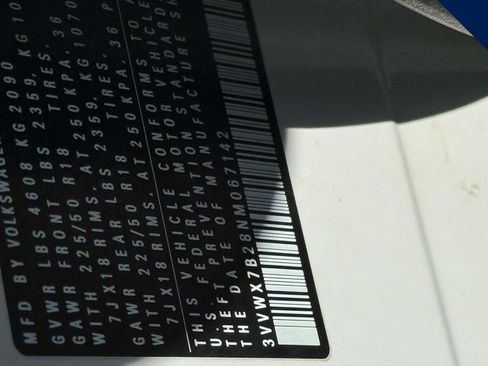 Certified 2022 Volkswagen Taos SE image 28