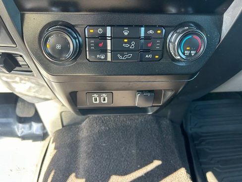 Used 2020 Ford F150 XLT w/ Equipment Group 302A Luxury AWD/4WD image 15
