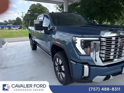 Used 2025 GMC Sierra 2500 Denali w/ Max Trailering Package AWD/4WD image 1
