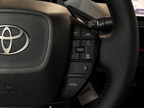 New 2026 Toyota Prius Plug-In Hybrid FWD image 37