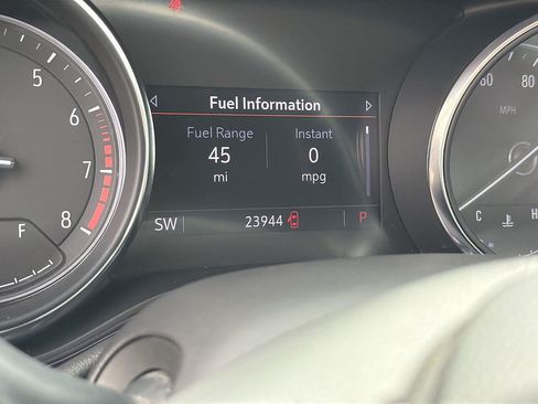 Used 2023 Buick Encore GX Essence w/ Experience Buick Package FWD image 11