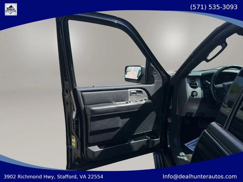 Used 2017 Ford Expedition XLT RWD image 9