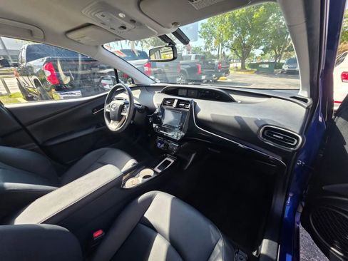 Used 2016 Toyota Prius Four Touring FWD image 15