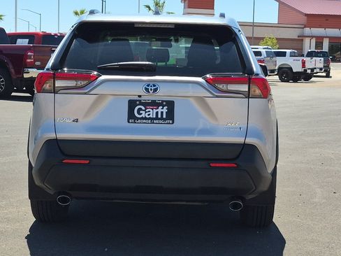 Used 2024 Toyota RAV4 XLE w/ Convenience Package AWD/4WD image 4