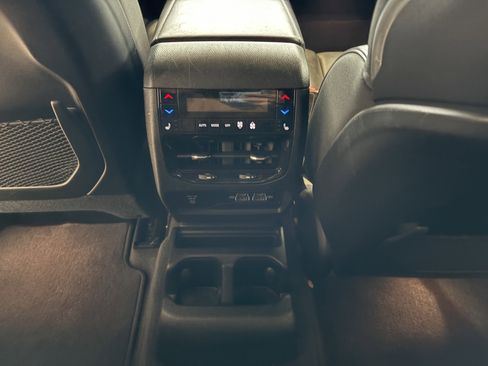 Used 2022 Jeep Grand Cherokee L Overland w/ Luxury Tech Group IV image 21