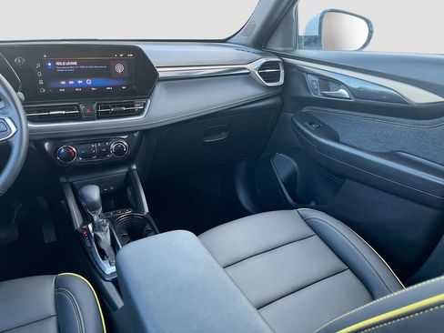 Used 2025 Chevrolet TrailBlazer ACTIV w/ Driver Confidence Package image 22