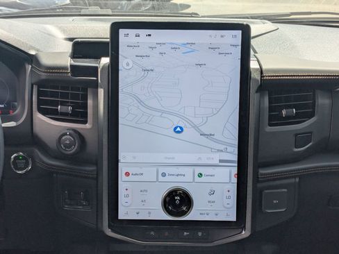 Used 2024 Ford Expedition Max Platinum image 5