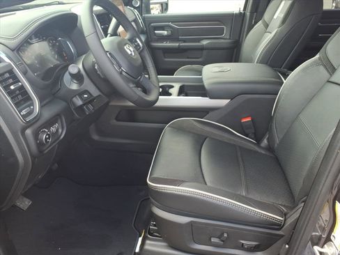 New 2026 RAM 2500 Laramie AWD/4WD image 2
