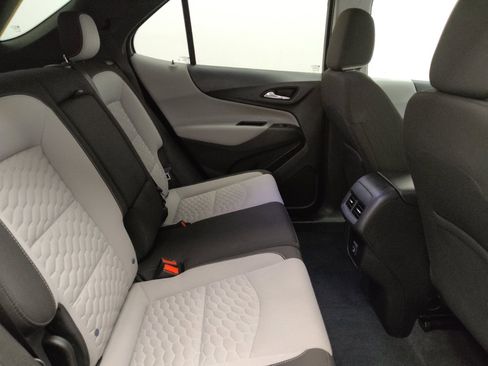 Used 2020 Chevrolet Equinox LS w/ LPO, Cargo Package FWD image 19