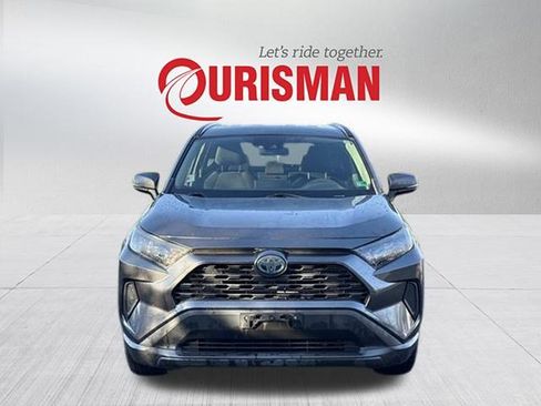 Used 2019 Toyota RAV4 LE image 6