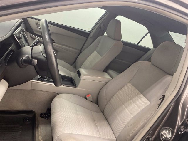 Used 2016 Toyota Camry LE FWD image 12