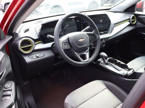 New 2026 Chevrolet Trax LT w/ Driver Confidence Package image 9