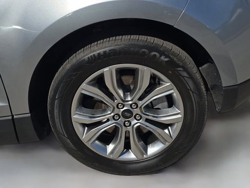 Used 2024 Ford Edge Titanium image 34