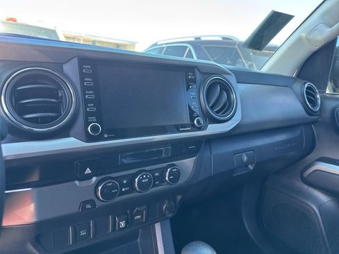 Used 2021 Toyota Tacoma SR5 image 10