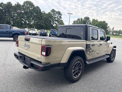 Used 2022 Jeep Gladiator Overland w/ Trailer Tow Package AWD/4WD image 10